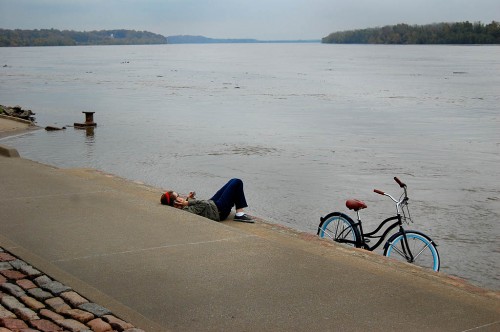 Amy Murphy with Tahiti bicycle on Mississippi River at Cape Girardeau, MO